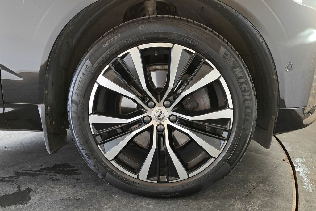Volvo XC60 2.0 B4d Plus Dark Awd Geartronic Black #5