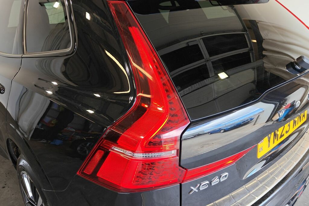 Volvo XC60 2.0 B5 Mhev Core Awd Euro 6 Ss Grey #20