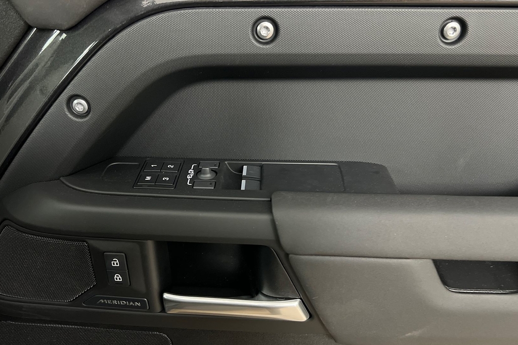 Land Rover Defender 110 Suv Grey #25