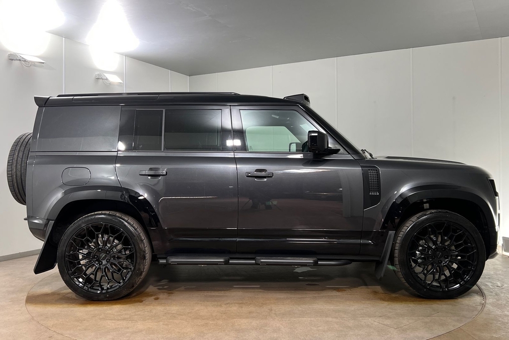 Land Rover Defender 110 D250 Hard Top X-dynamic Se Grey #5