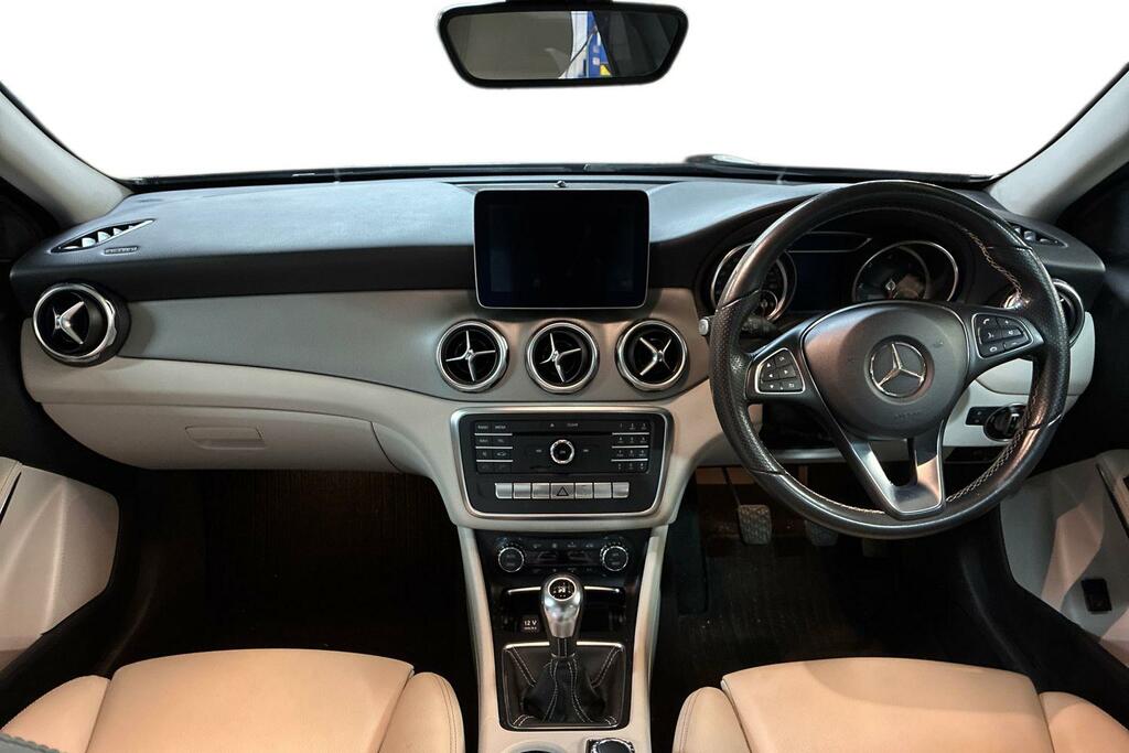Mercedes-Benz GLA Class 2.1 Gla200d Sport Euro 6 Ss Black #5