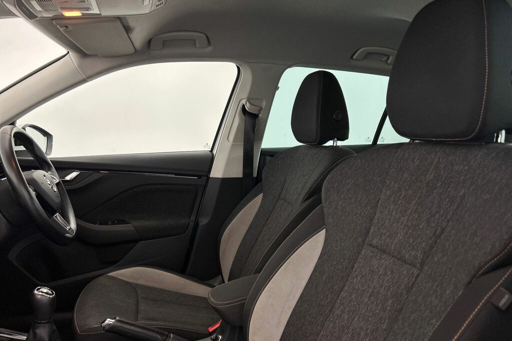 Skoda Kamiq Se Black #16