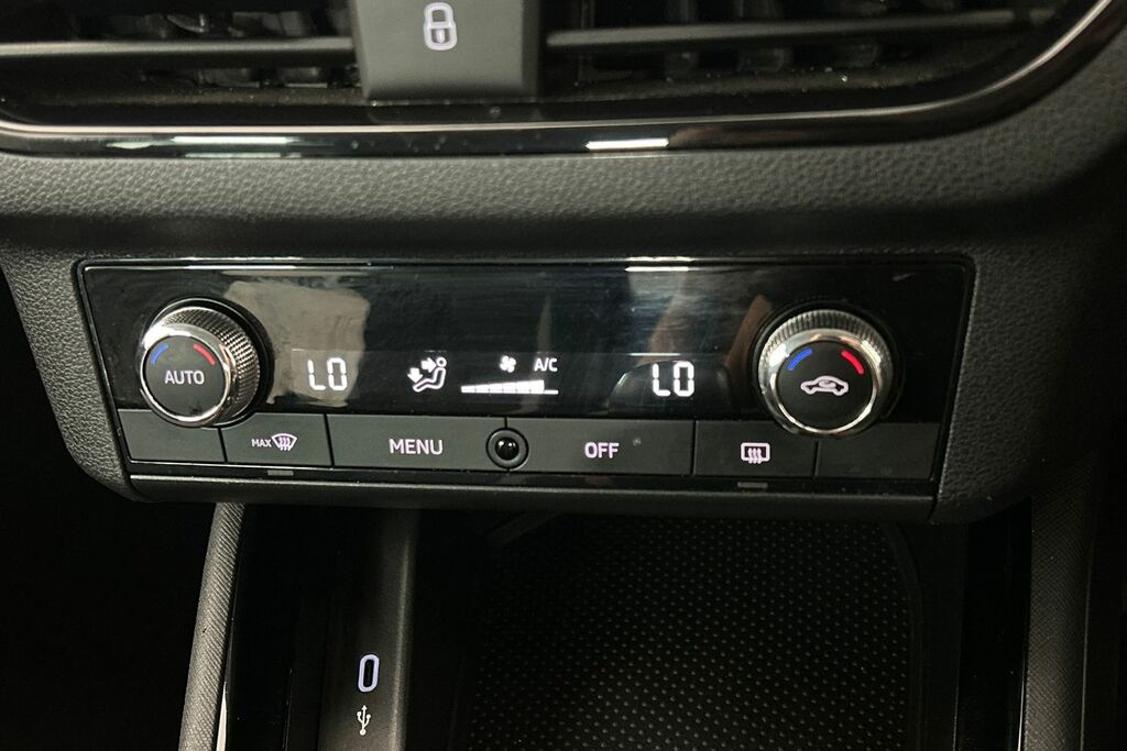 Skoda Kamiq Se Black #17