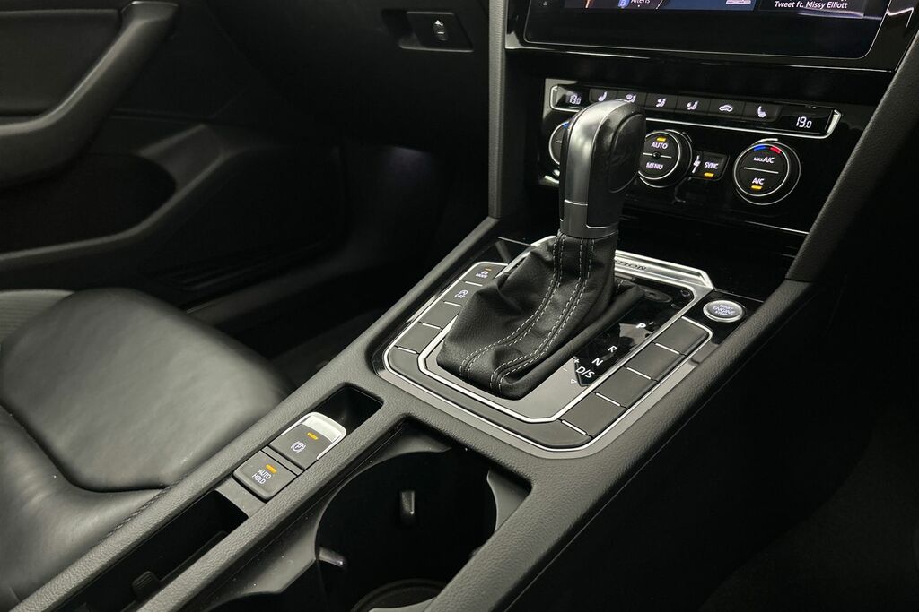 Volkswagen Arteon 1.5L R-line Yellow #22
