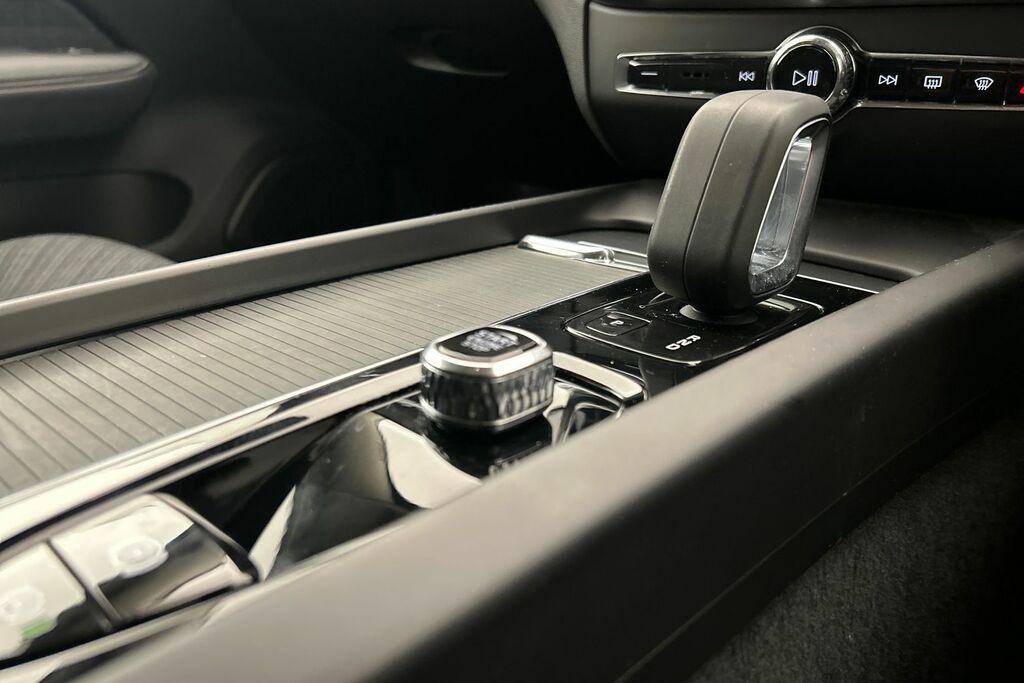 Volvo V60 R-design, B3 Mild Hybrid Black #13