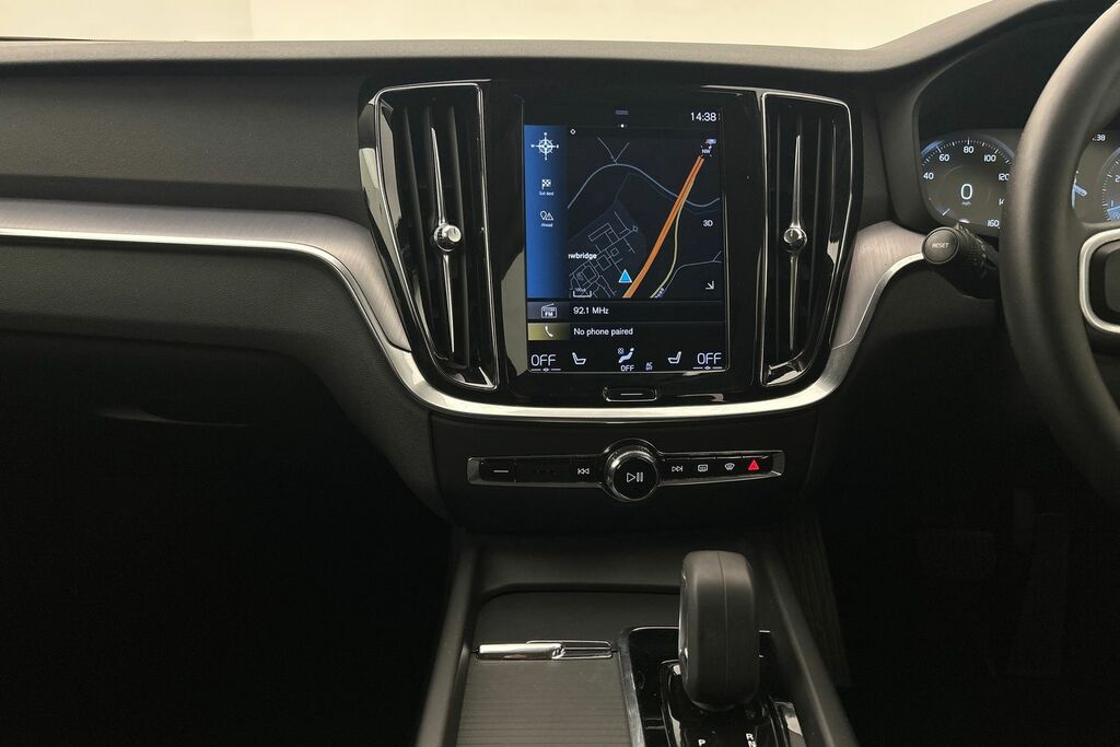 Volvo V60 R-design, B3 Mild Hybrid Black #28