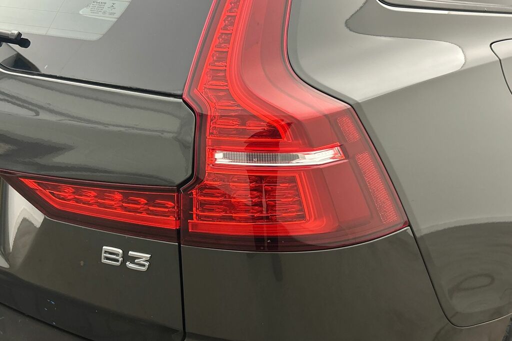 Volvo V60 R-design, B3 Mild Hybrid Black #26