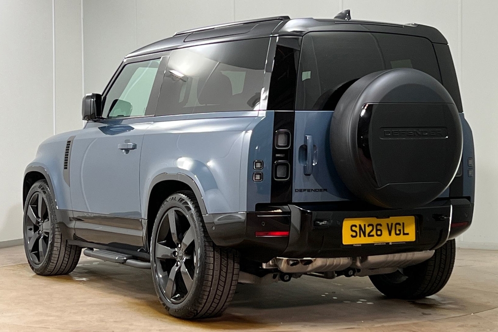 Land Rover Defender 90 D250 90 X-dynamic Se Blue #2