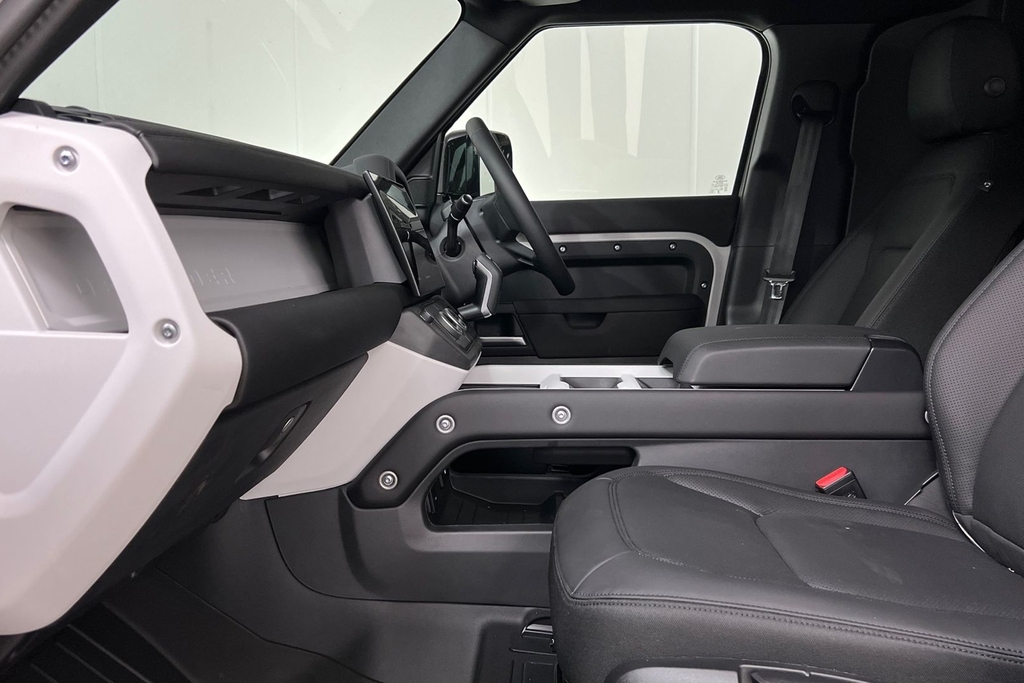 Land Rover Defender 110 D250 S Grey #3