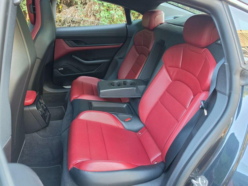 Porsche Taycan 4S 79Kwh Blue #35