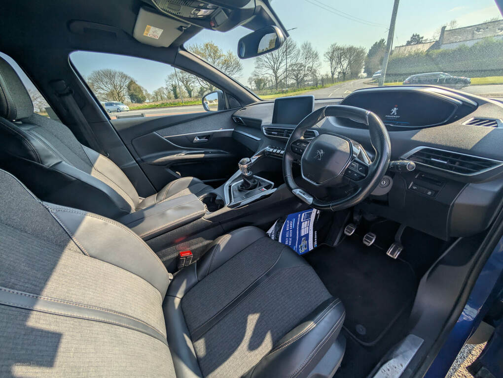 Peugeot 3008 Active Brown #7
