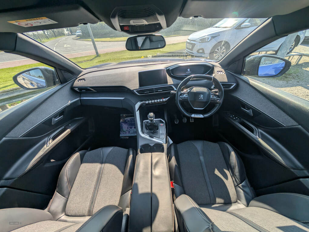 Peugeot 3008 Active Brown #9