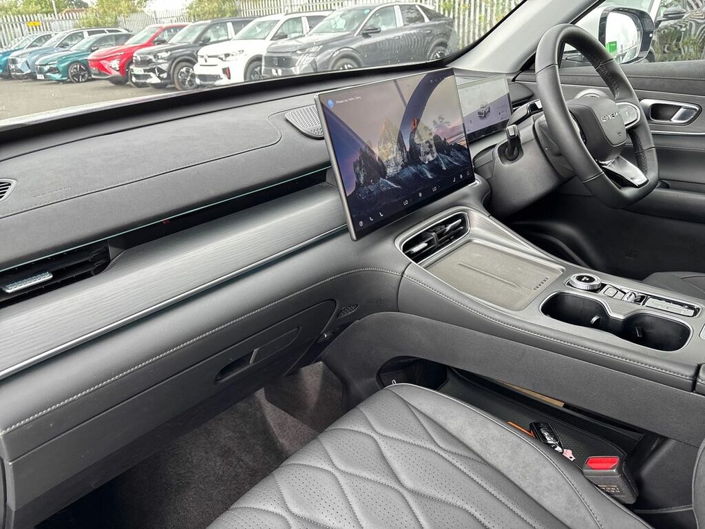 Chery Tiggo 8 1.5T Phev Summit Dht White #13