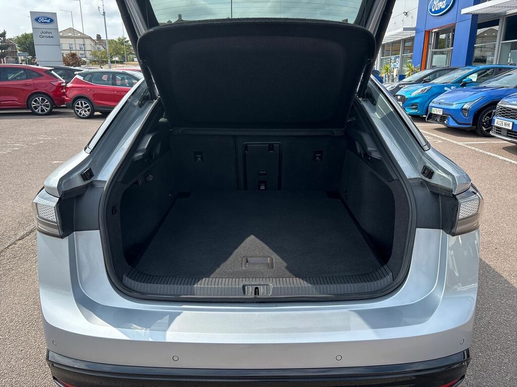 Volkswagen ID.7 Pro 77Kwh Match Fastback Blue #24
