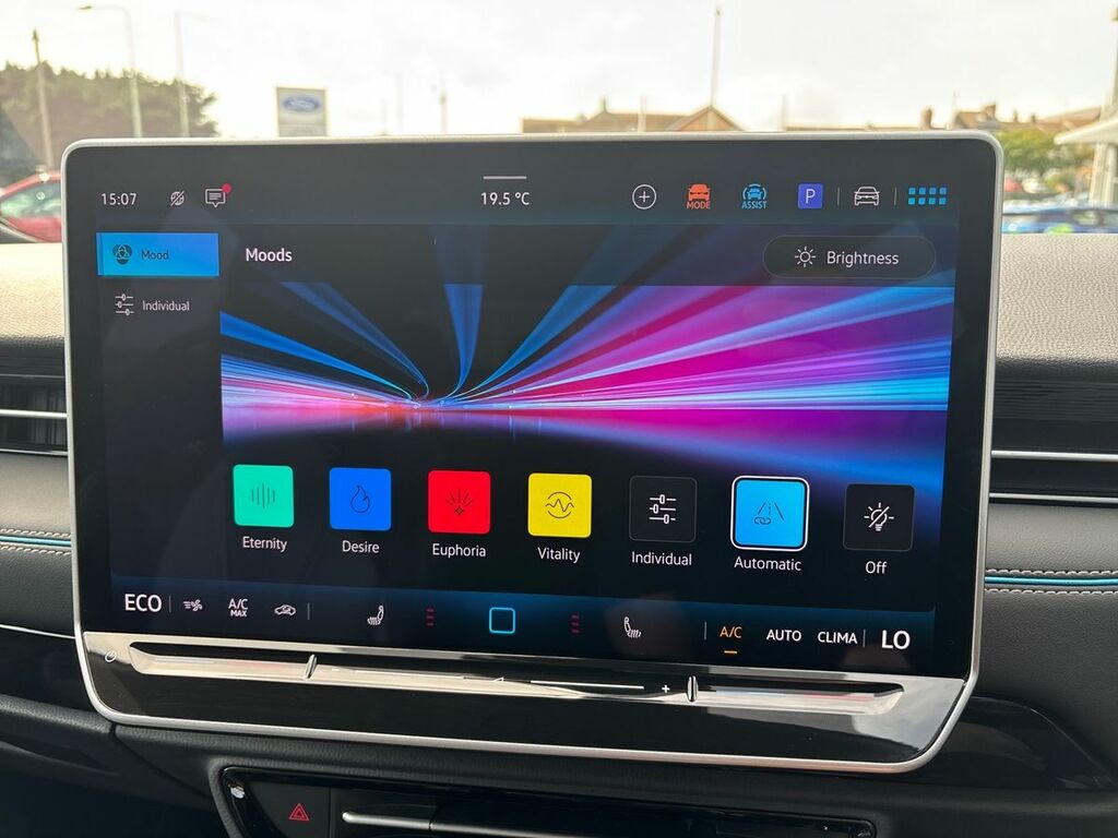 Volkswagen ID.7 Pro 77Kwh Match Fastback Blue #31