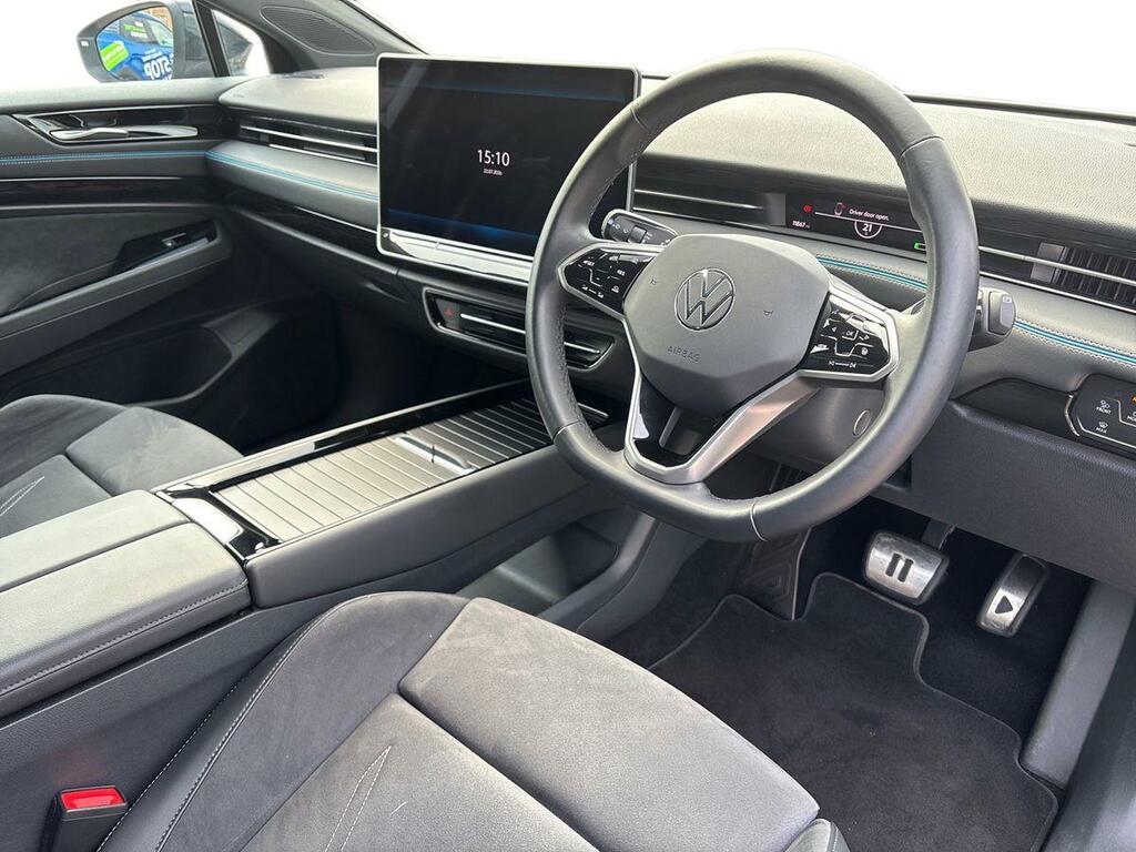 Volkswagen ID.7 Pro 77Kwh Match Fastback Blue #10
