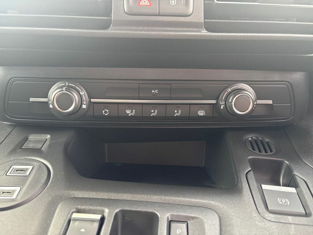 Citroen e-Berlingo 100Kw Plus XL 52Kwh 7 Seat Blue #15