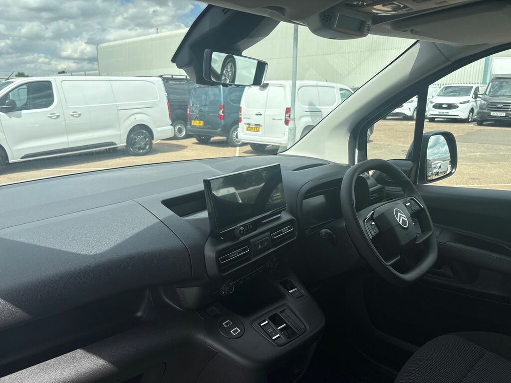 Citroen e-Berlingo 100Kw Plus XL 52Kwh 7 Seat Blue #13