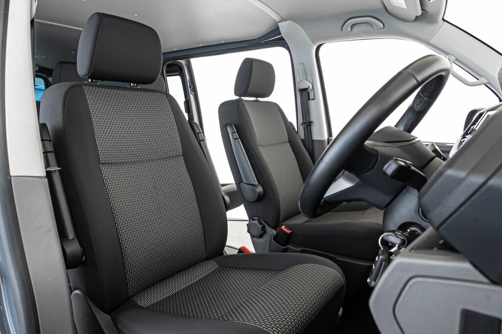 Volkswagen Transporter 2.0 Bitdi T30 Highline Dsg Fwd Swb Euro 6 Ss Grey #4
