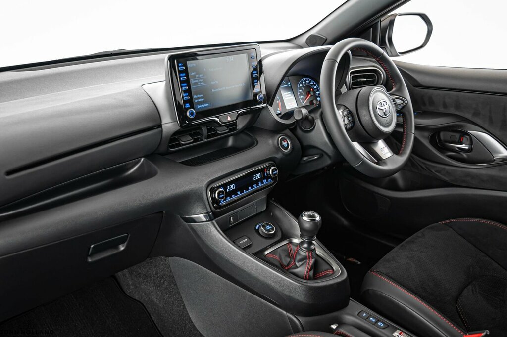 Toyota Yaris 1.5 Hybrid Gr Sport Cvt Grey #26