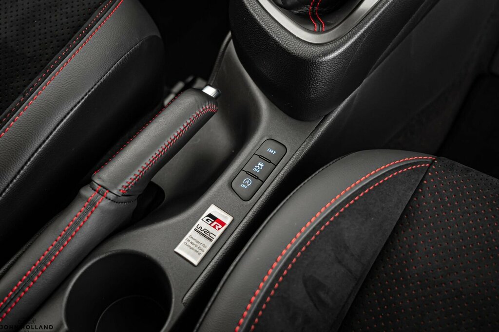 Toyota Yaris 1.5 Hybrid Gr Sport Cvt Grey #33
