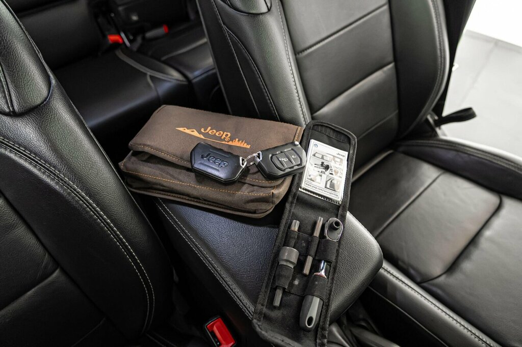 Jeep Wrangler Wrangler Rubicon Black #36