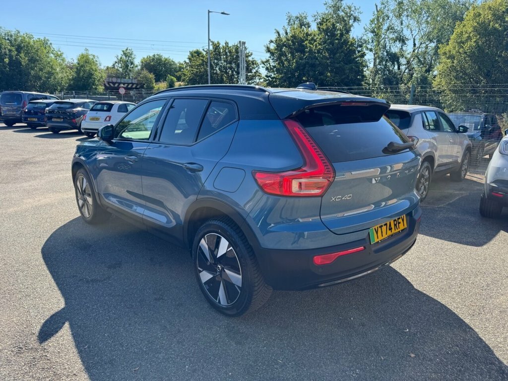 Volvo XC40 Suv YT74RFY Blue #3