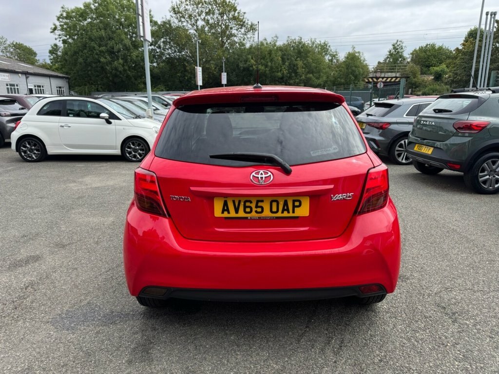 Toyota Yaris 1.3L Sport Red #6