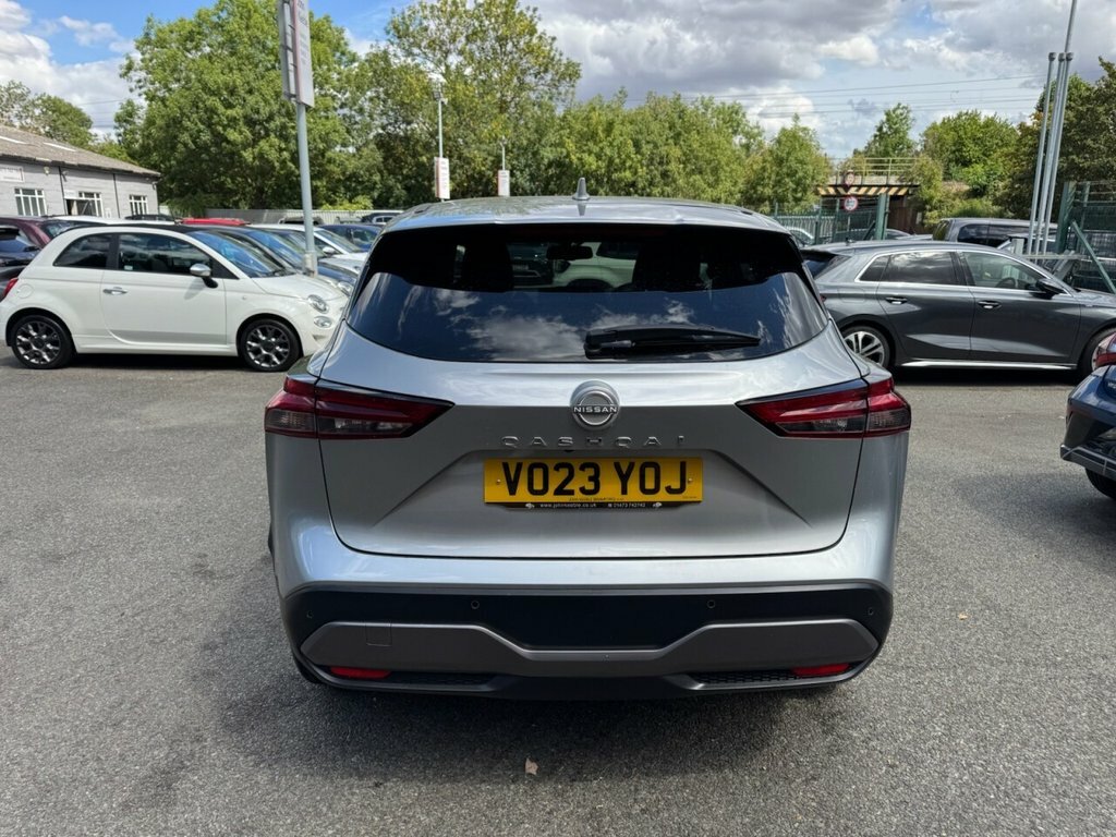 Nissan Qashqai 1.3L N-connecta Silver #5