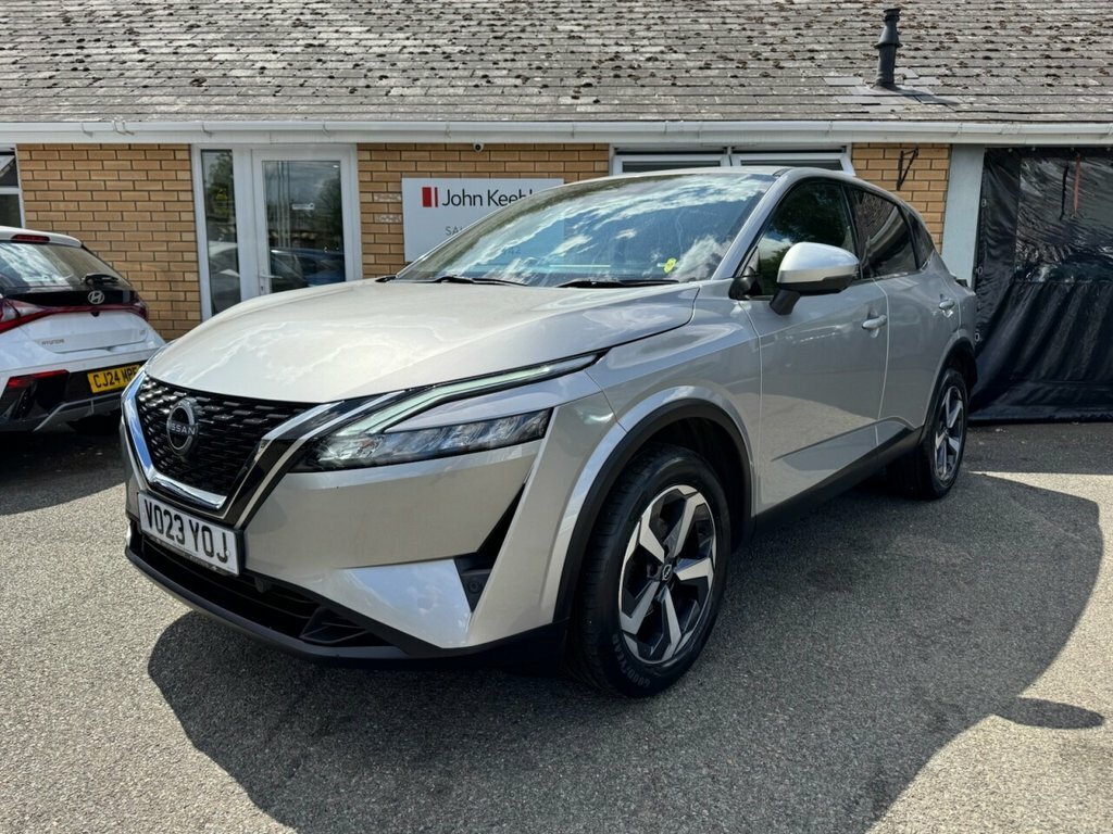 Nissan Qashqai 1.3L N-connecta Silver