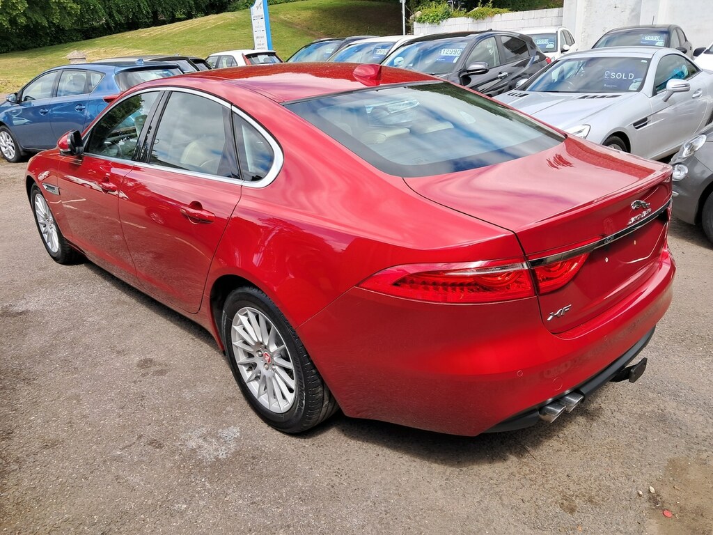 Jaguar XF 2.0D 180 Prestige Red #4