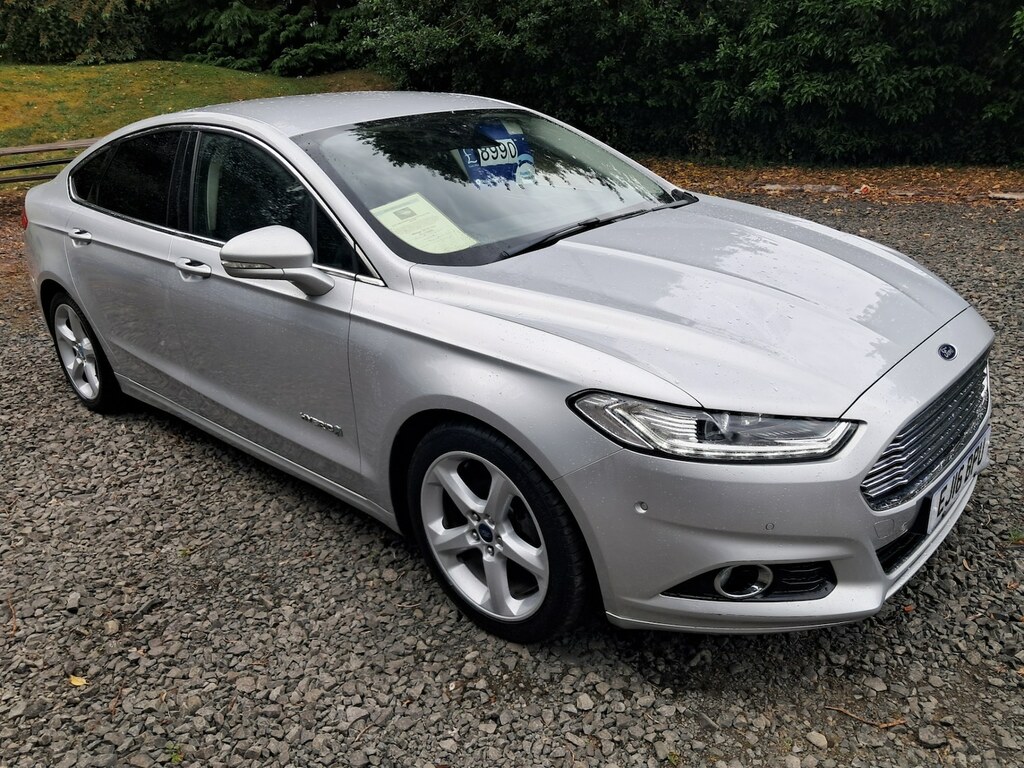 Ford Mondeo 2.0 Hybrid Titanium Silver