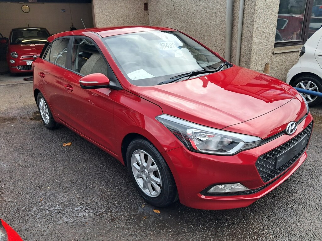 Hyundai I20 1.2 Ser Red