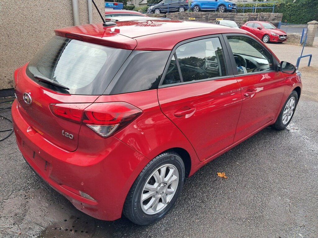 Hyundai I20 1.2 Ser Red #5