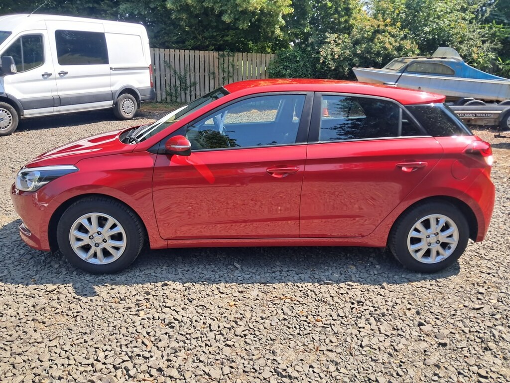 Hyundai I20 1.2 Ser Red #4