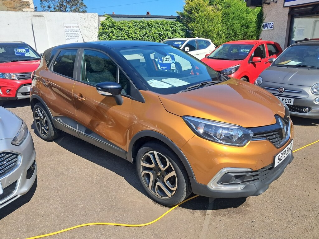 Renault Captur 1.3 Tce 130 Iconic SB19BHD Orange