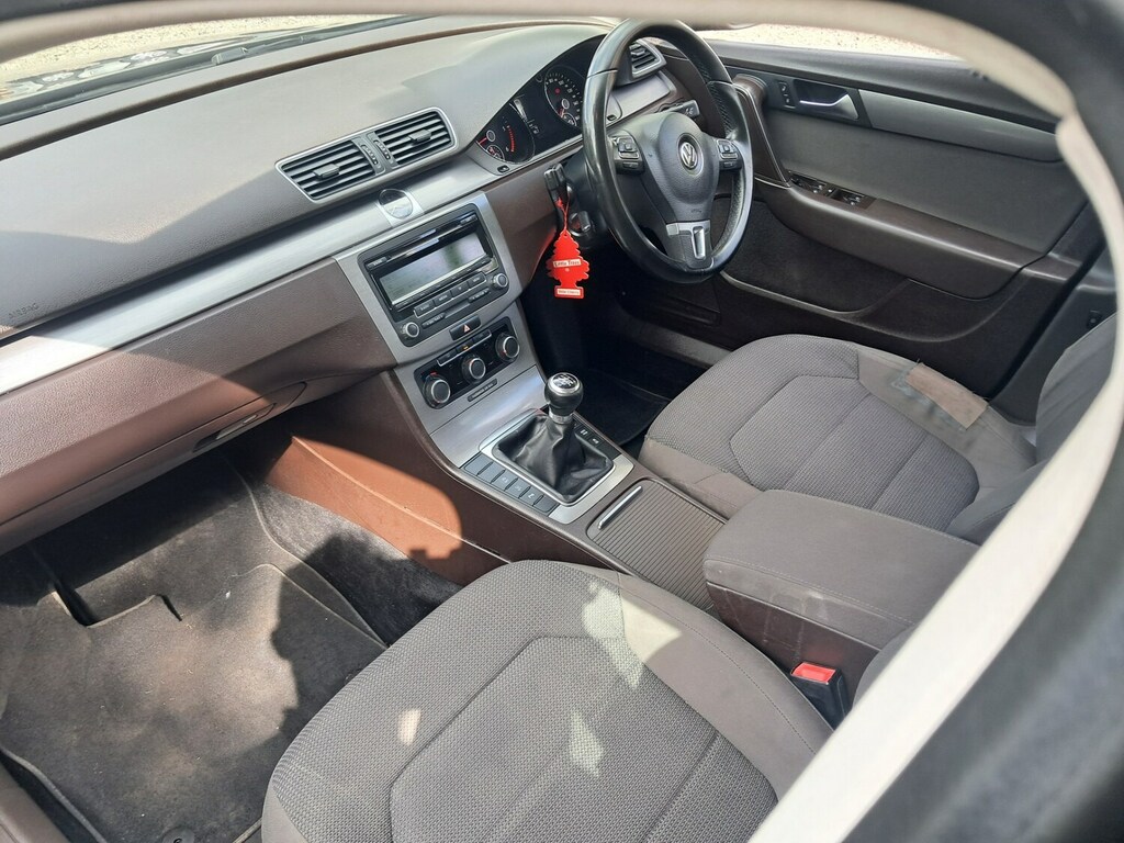 Volkswagen Passat 2.0 Se Tdi Bluemotion Technology 139 Bhp Grey #19