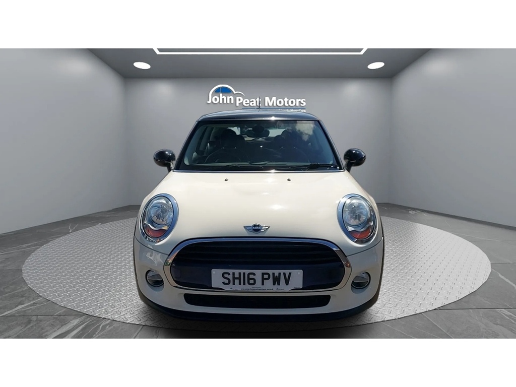 Mini Hatch Cooper White #2