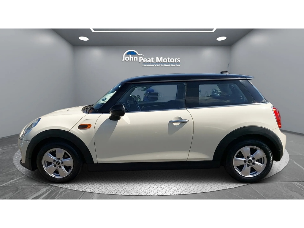 Mini Hatch Cooper White #4