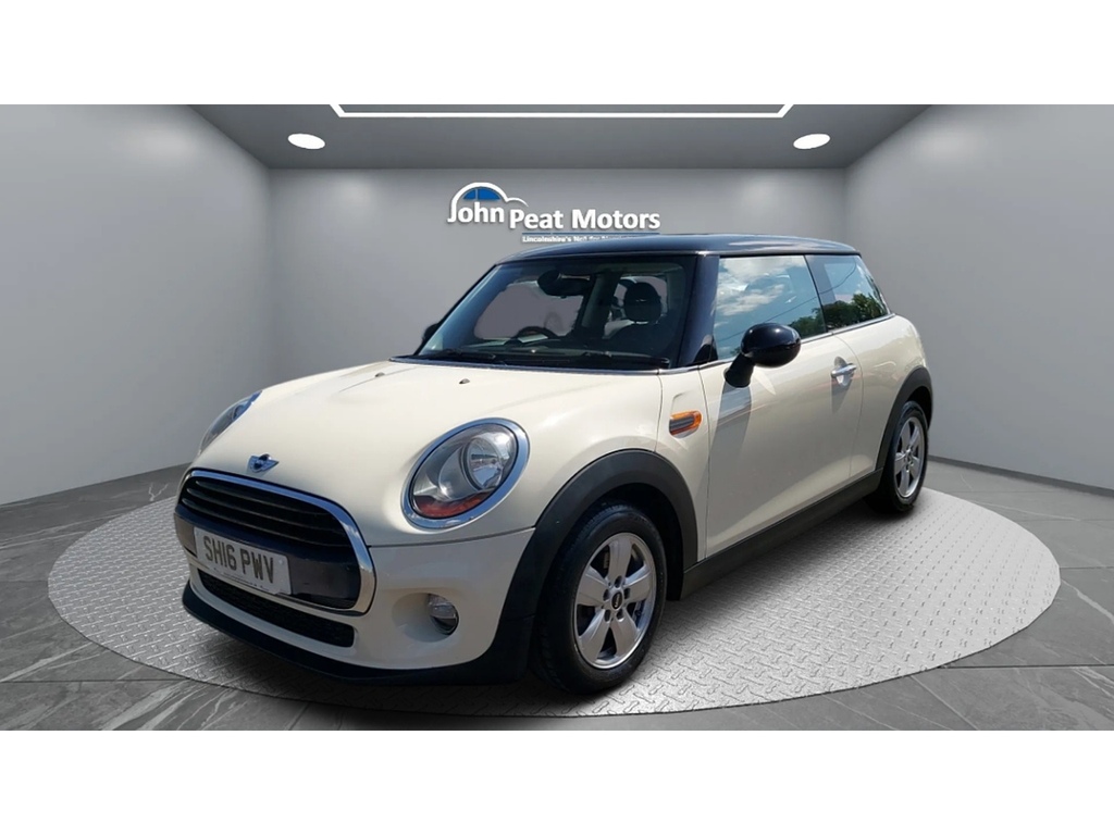 Mini Hatch Cooper White