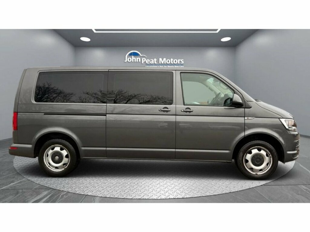Volkswagen Transporter Shuttle Shuttle T6 Tdi 150 7 Speed Dsg 9 Seat Shuttle Green #7