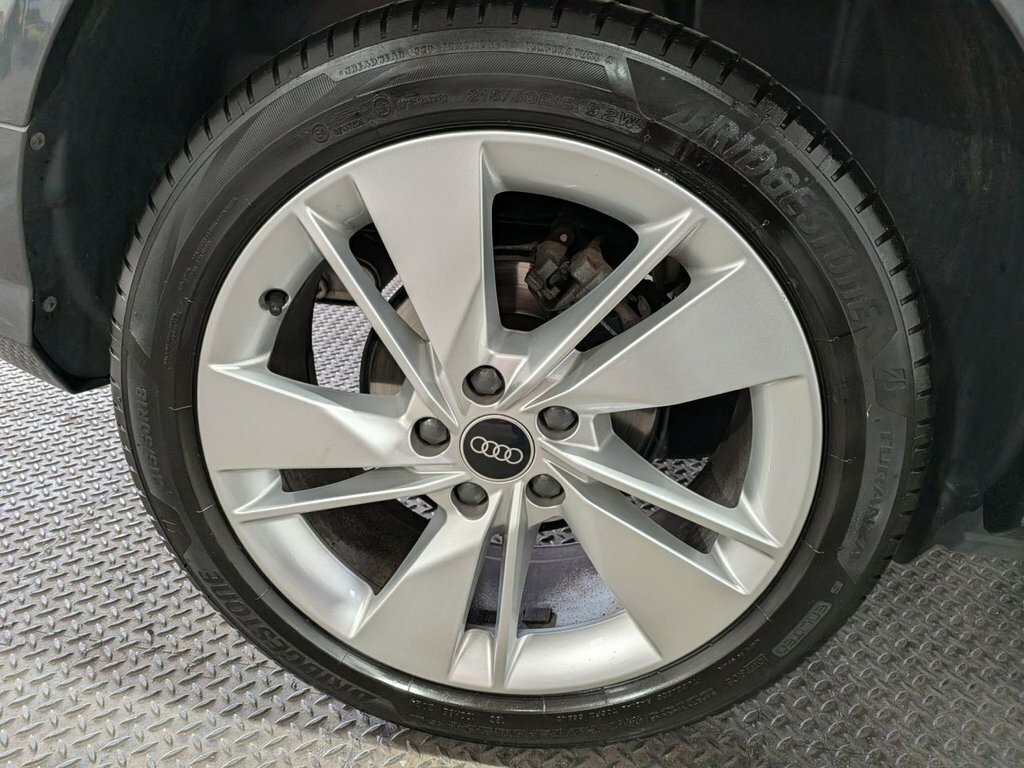 Audi Q2 1.5L S Line Grey #4