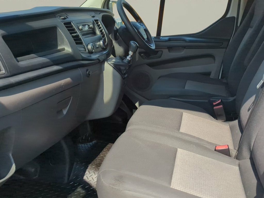 Ford Transit Custom 2L Null YC19WFJ White #4