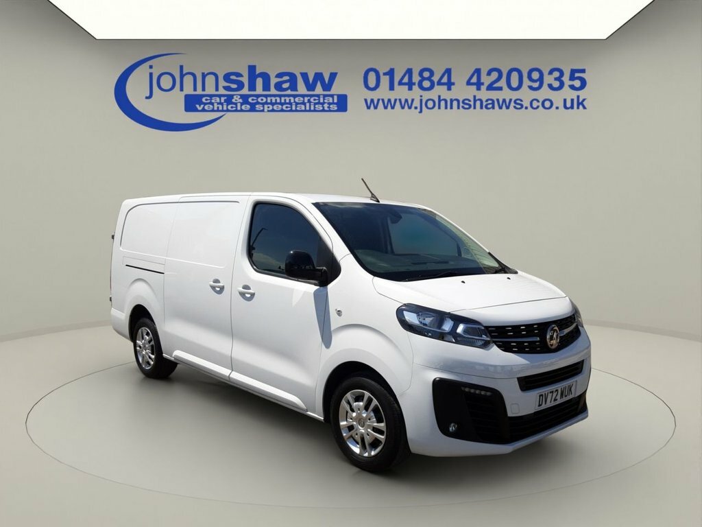 Vauxhall Vivaro 1.5L Sportive 6Dr White