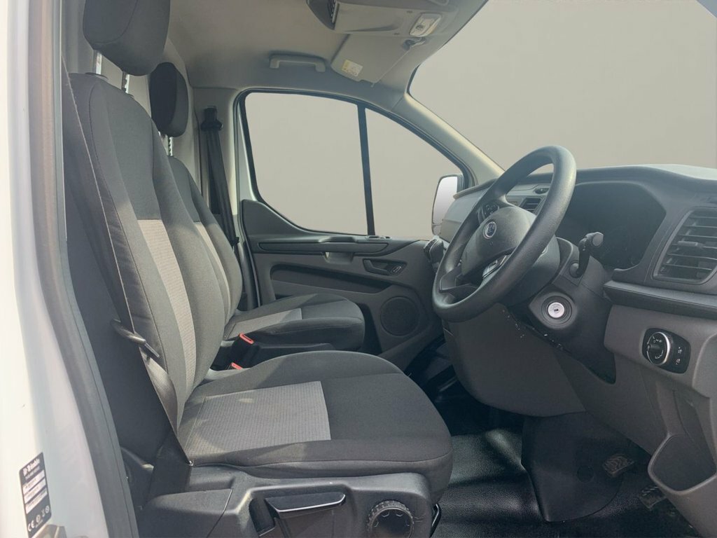Ford Transit Custom 2L Null LC18UPS White #2