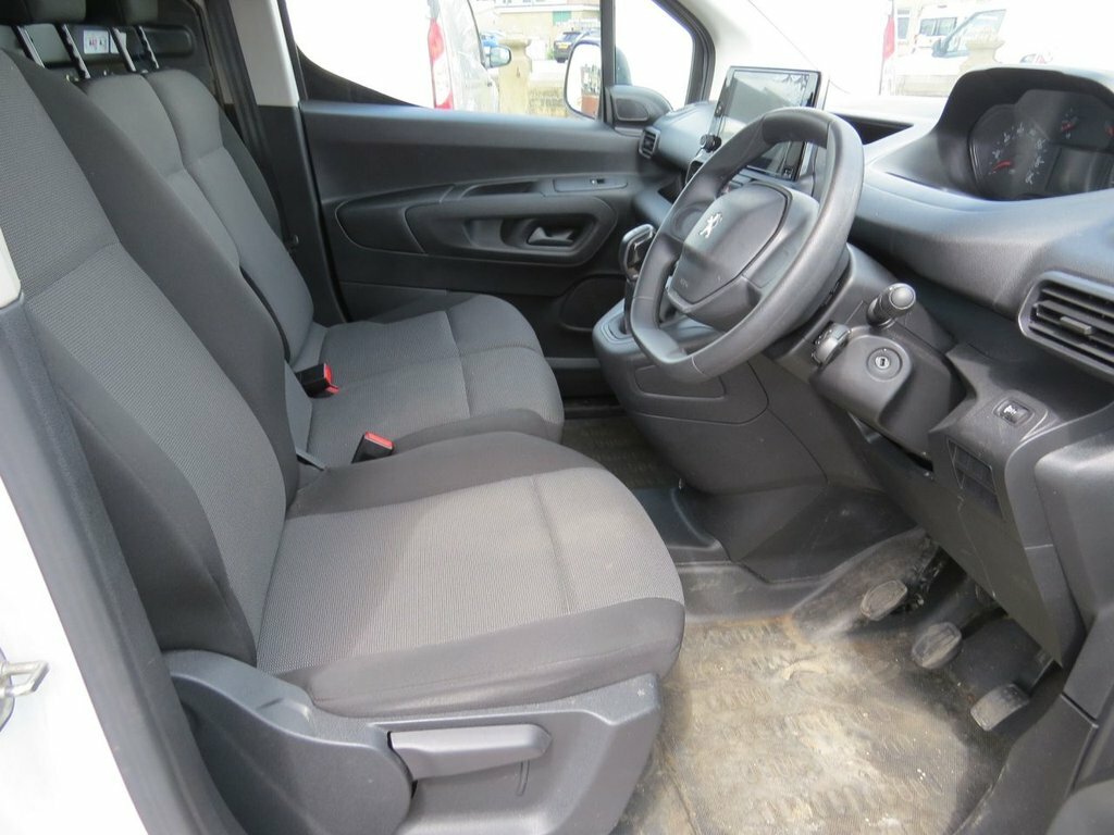 Peugeot Partner 1.5L Professional White #2