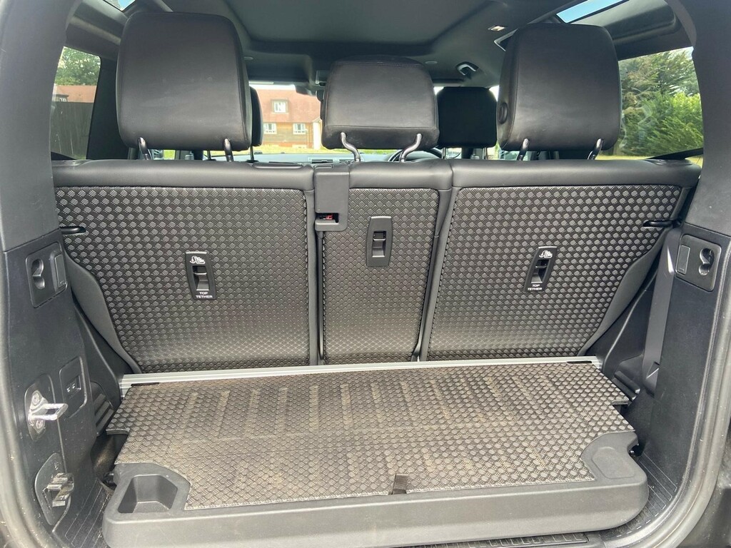 Land Rover Defender 90 3.0 D250 Hse 90 6 Seat Black #44