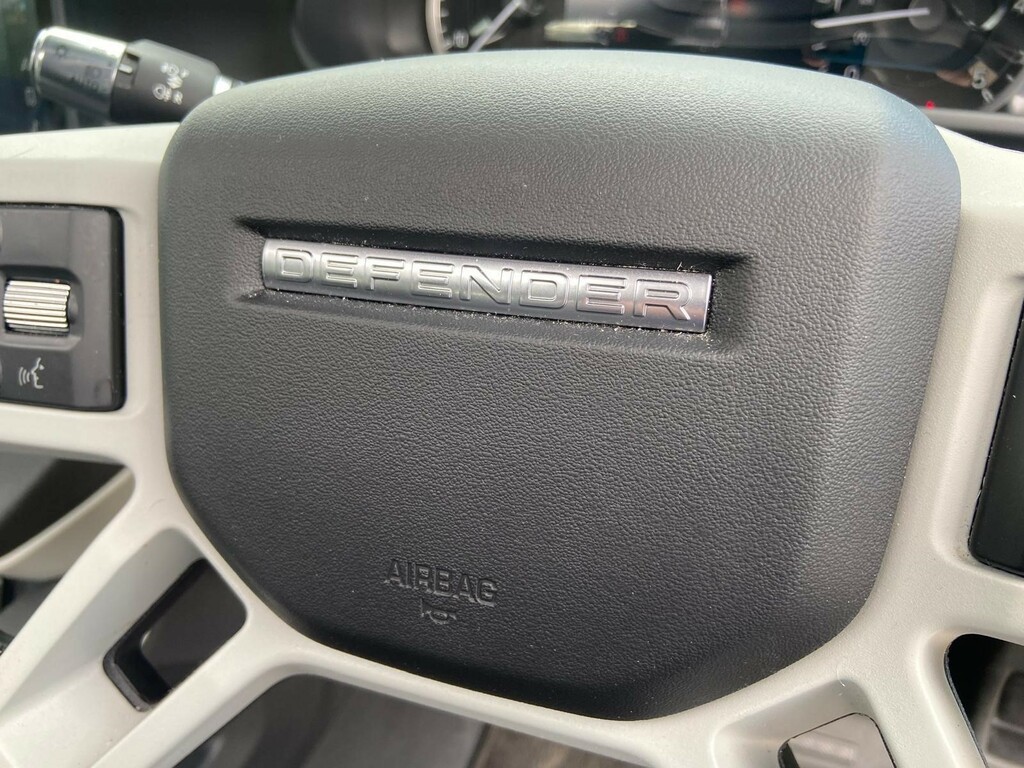 Land Rover Defender 90 3.0 D250 Hse 90 6 Seat Black #61