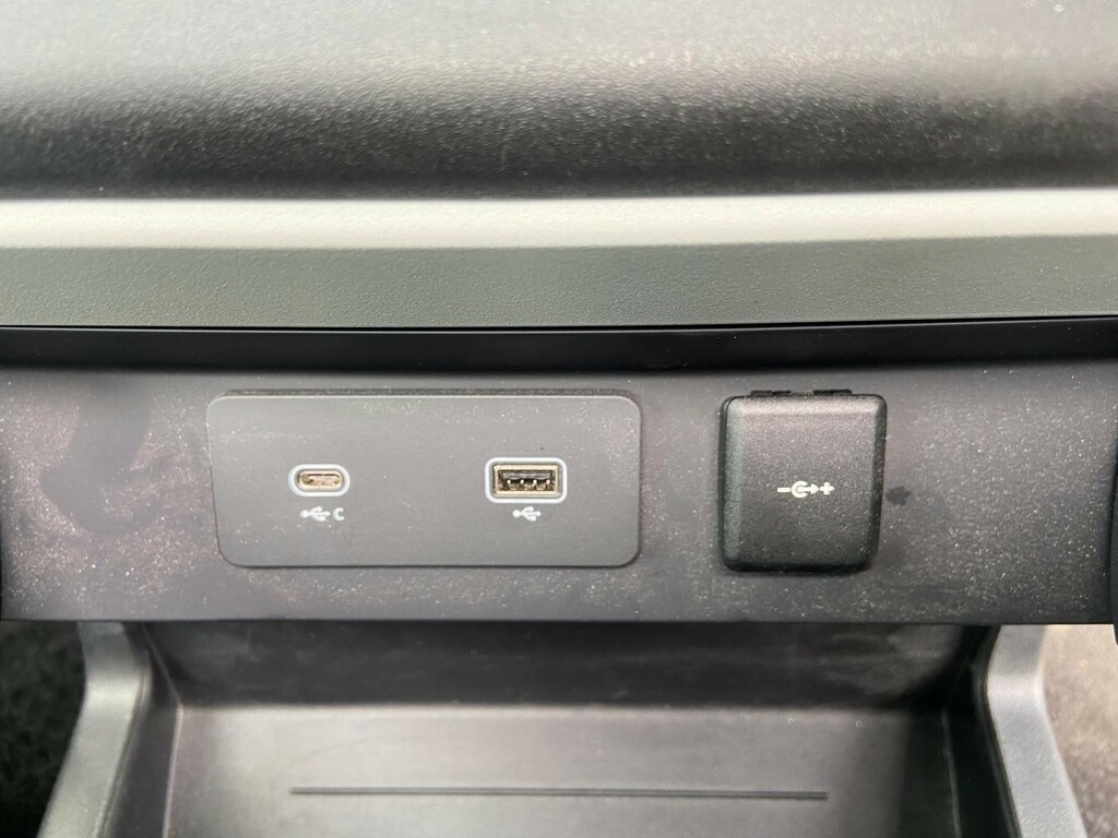 Land Rover Defender 90 3.0 D250 Hse 90 6 Seat Black #22