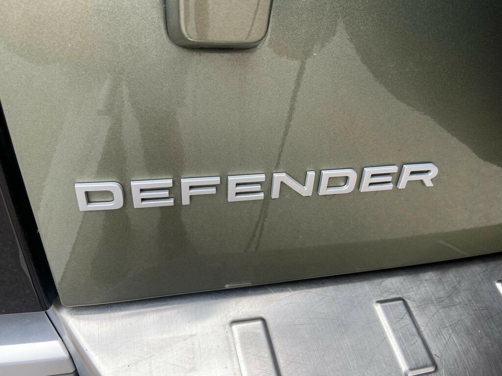 Land Rover Defender 90 3.0 D250 Hse 90 6 Seat Black #51